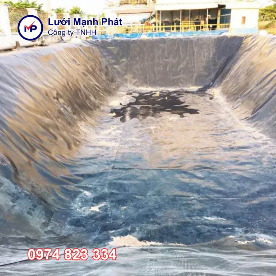 giá bạt nhựa đen